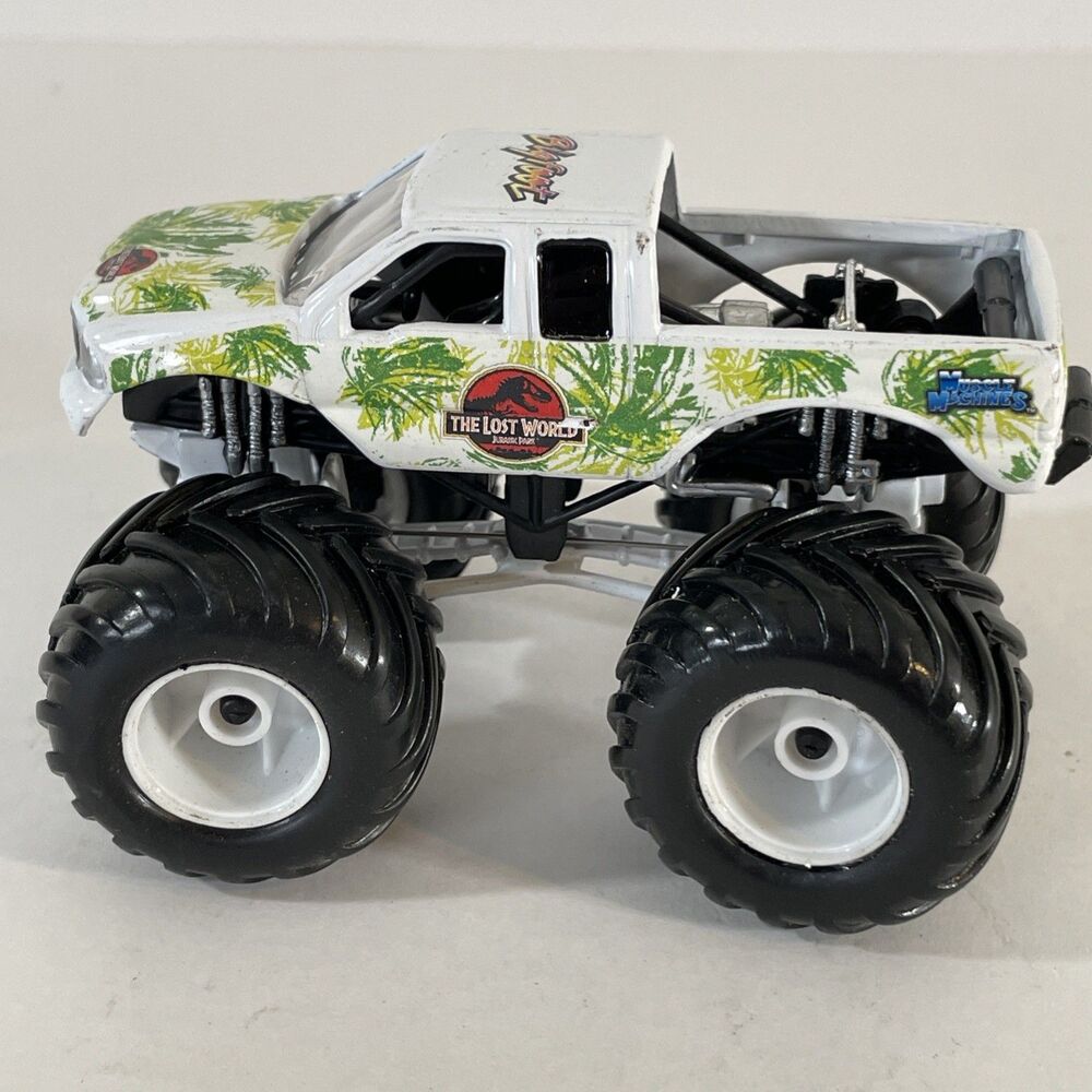 The Lost World: Jurassic Park Muscle Machines Bigfoot Monster Truck Vtg Toy